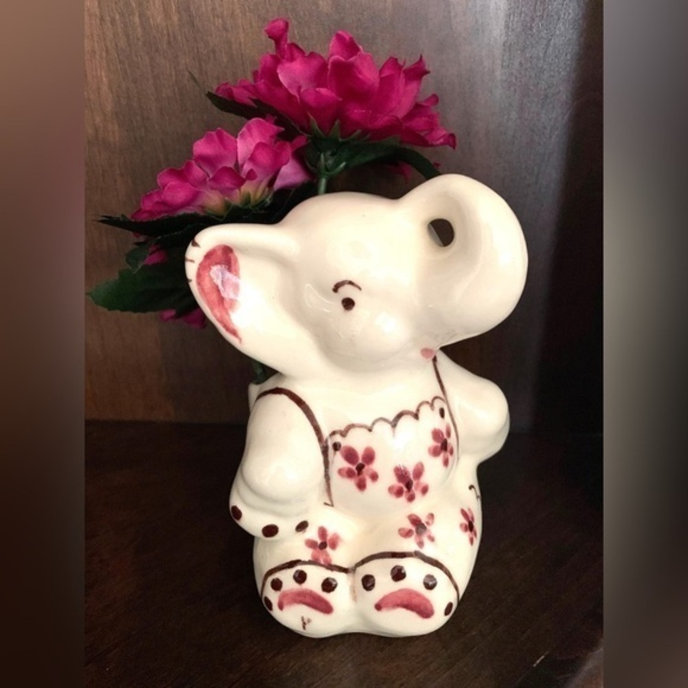 Vintage porcelain Elephant planter‎